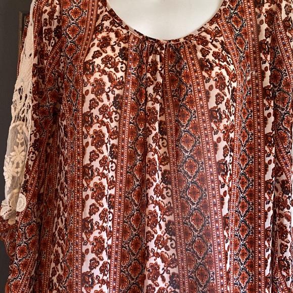 Ember Missy Tunic Blouse w Lace Accent Bell Sleeves - Picture 2 of 6